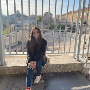 Meet your Posher, Deni